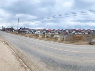 Vânzare lot de teren predestinat pentru construcții - Cricova (prima linie) foto 2