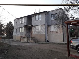 Vand apartament spațios cu 3 camere. Mun.Hincesti foto 3