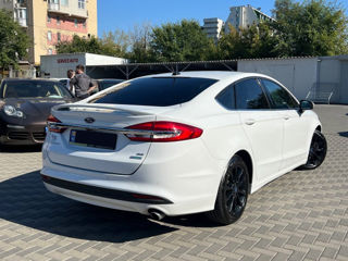 Ford Fusion foto 3