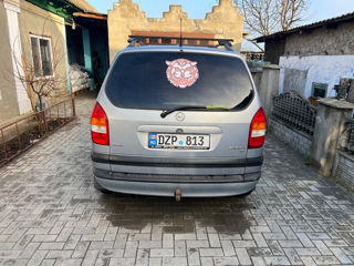 Opel Zafira foto 9