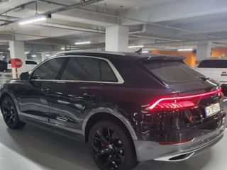 Audi Q8 foto 2