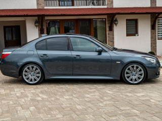 BMW 5 Series foto 4