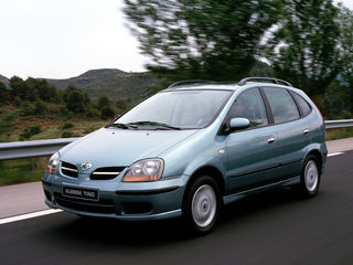 Nissan Almera Tino 2.2 foto 2