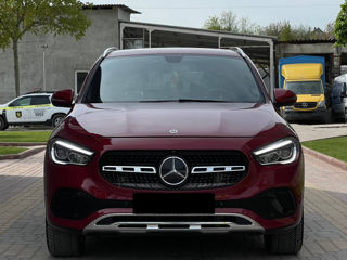 Mercedes GLA foto 2