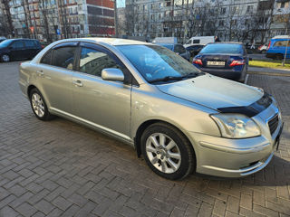 Toyota Avensis foto 3