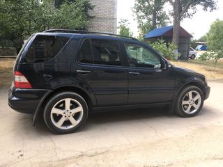 Mercedes ML Class foto 7