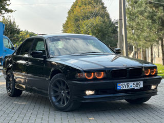 BMW 7 Series foto 3