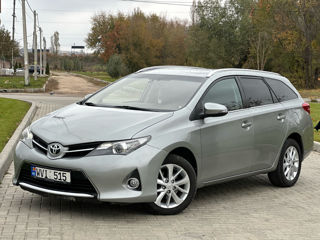 Toyota Auris foto 2