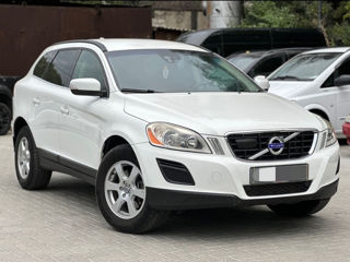 Volvo XC60 foto 2