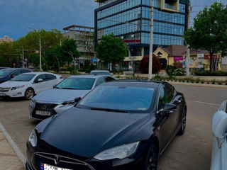 Tesla Model S foto 2