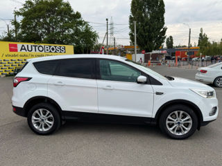 Ford Kuga foto 4