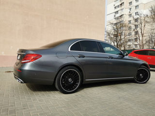 Mercedes E-Class фото 2