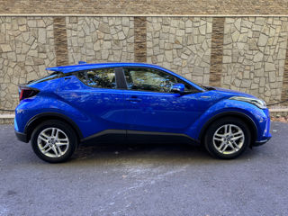 Toyota C-HR foto 3