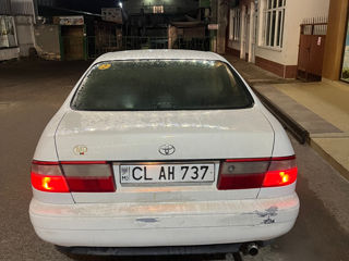 Toyota Carina foto 3