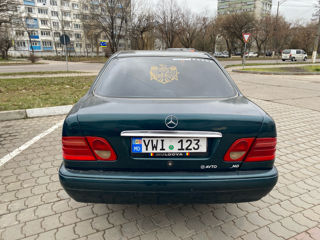 Mercedes E-Class foto 5