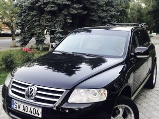 Volkswagen Touareg foto 1