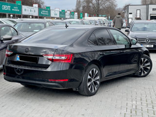 Skoda Superb foto 3