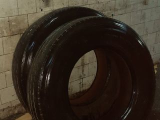 Vand 2 anvelope 295/80 R22,5 foto 2