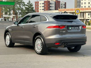 Jaguar F-PACE foto 2