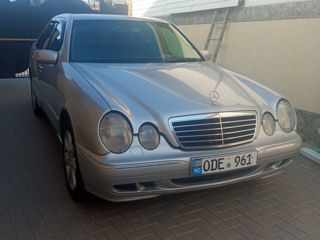 Mercedes E-Class foto 6