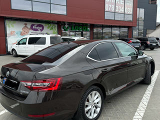 Skoda Superb foto 3