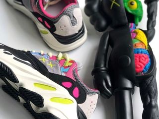 yeezy wave runner pink