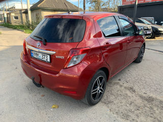 Toyota Yaris foto 4