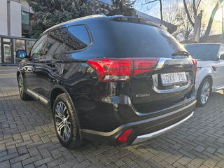 Mitsubishi Outlander foto 5