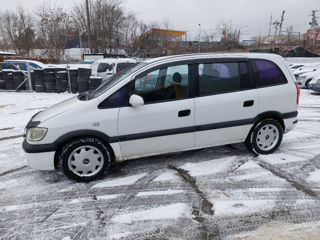 Opel Zafira foto 7