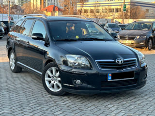 Toyota Avensis foto 5