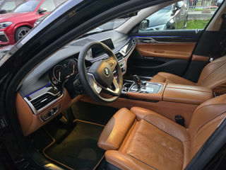 BMW 7 Series foto 7