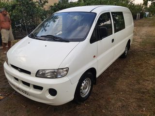 Hyundai H1 foto 1