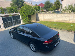 Volkswagen Passat foto 2