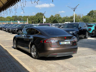 Tesla Model S foto 3