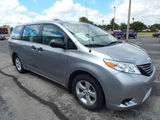 Toyota Sienna foto 1