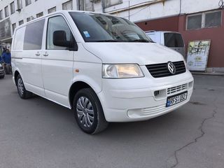 Volkswagen T5 foto 1