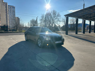 BMW 5 Series foto 3