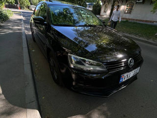 Volkswagen Jetta foto 2