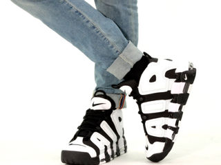 Nike Air More Uptempo Black/White foto 8