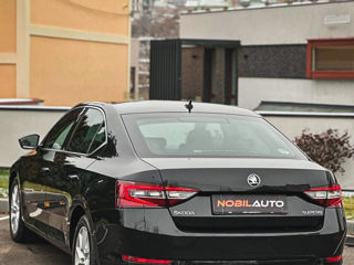 Skoda Superb foto 4