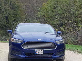 Ford Fusion foto 6