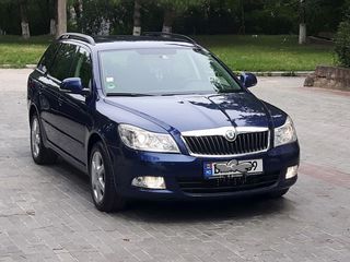 Skoda Octavia foto 1