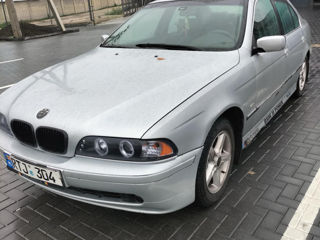 BMW 5 Series foto 8