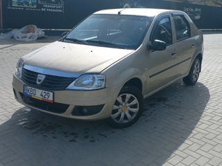 Dacia Logan foto 2