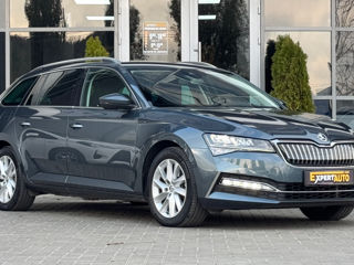 Skoda Superb foto 3