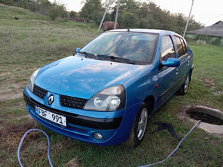 Renault Clio Symbol foto 1