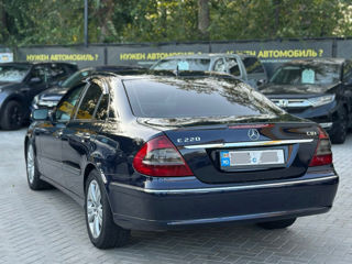 Mercedes E-Class foto 4