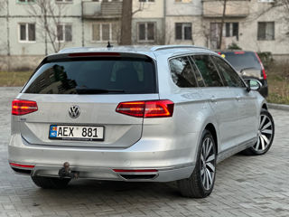 Volkswagen Passat foto 2