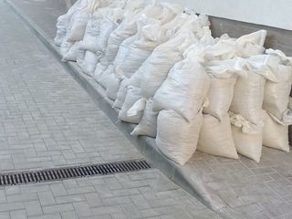 Transport de marfuri: Mutari oficii si locuinte,  Evacuare gunoi, Transportare material de construct foto 6