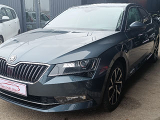 Skoda Superb foto 3